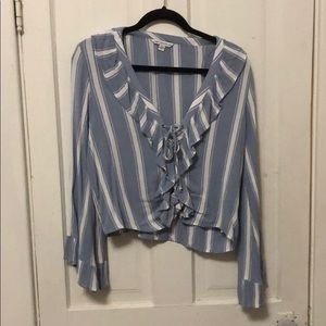 Long-sleeve crop shirt